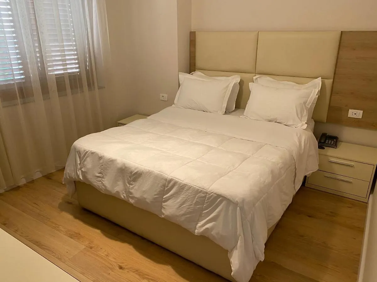 Hotel Vila E Arte City Center Tirana 3*,