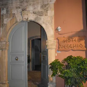 κάντε κράτηση εδώ